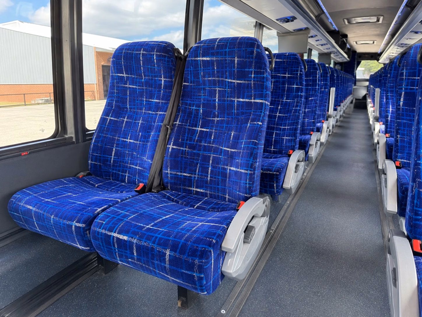 choose the right prom bus size for your pearland group